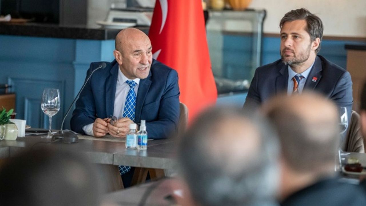 Başkan Soyer CHP örgütüyle bir araya geldi