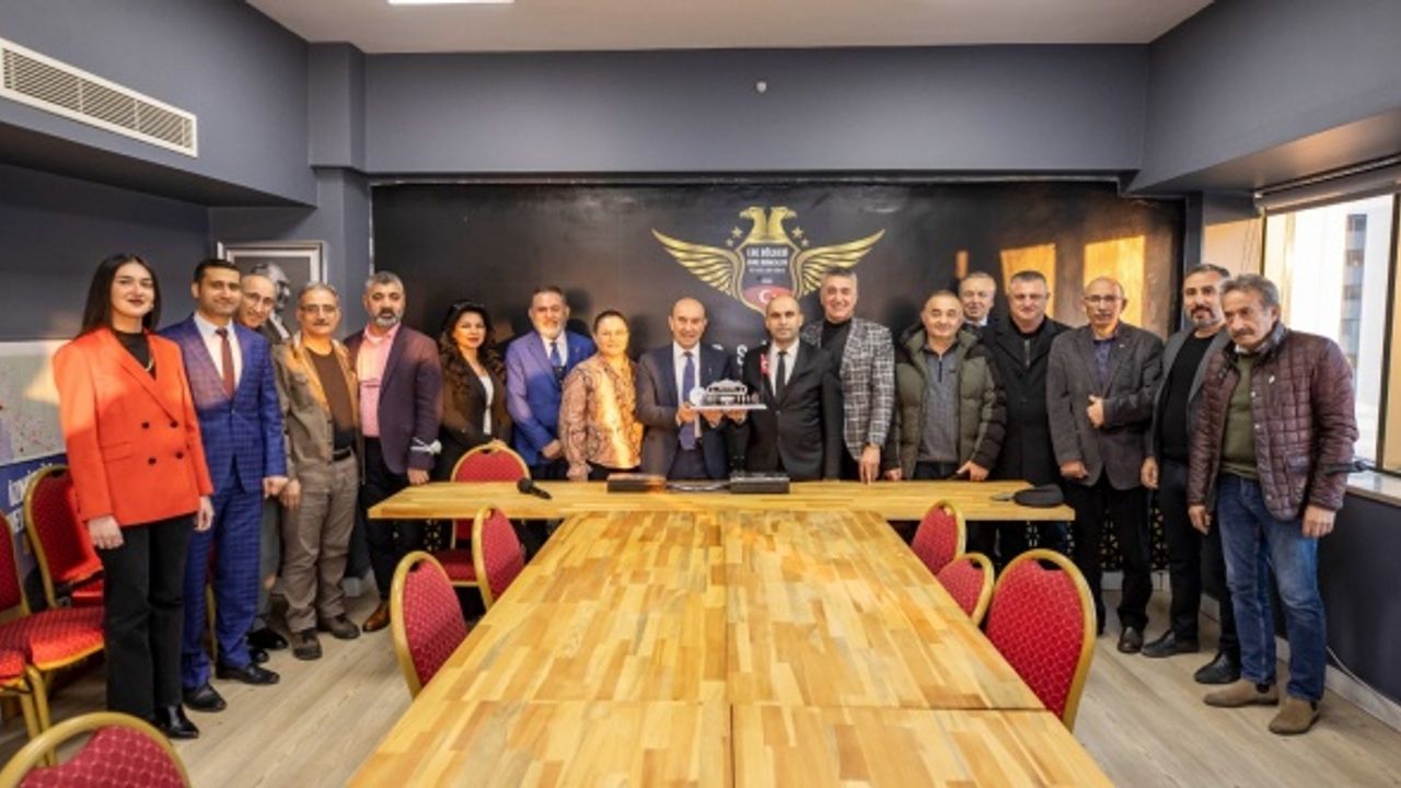 Başkan Soyer Ege Bölgesi Sivas Dernekleri Federasyonu'nu ziyaret etti