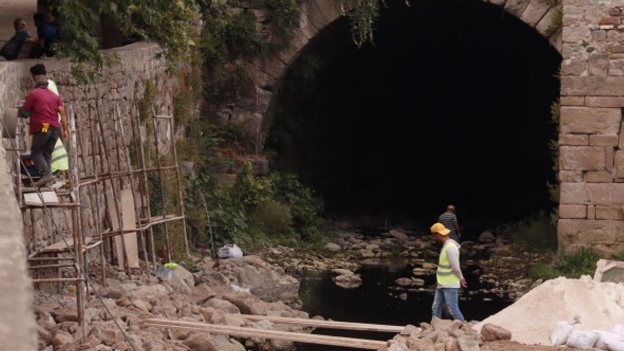 Bergama Selinos Antik Kanal’da çalışmalar sürüyor