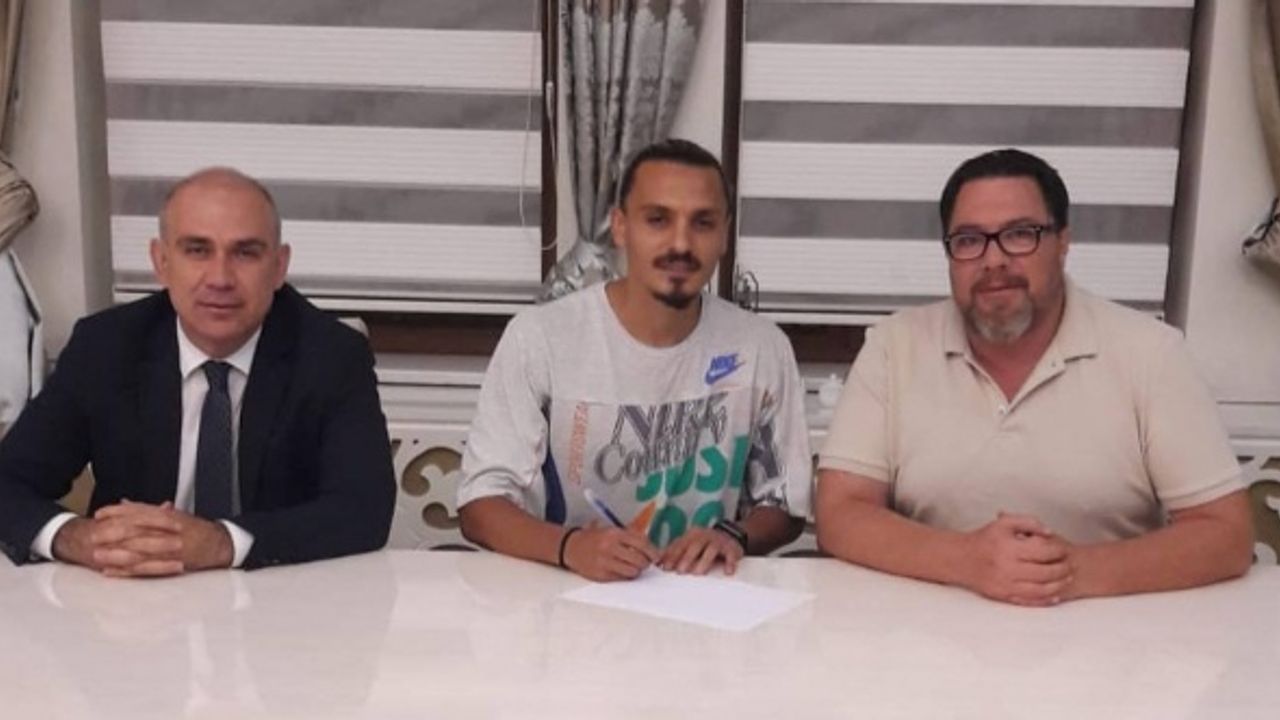 Belediye Kütahyaspor, stoper Onur Şirin ile sözleşme imzaladı