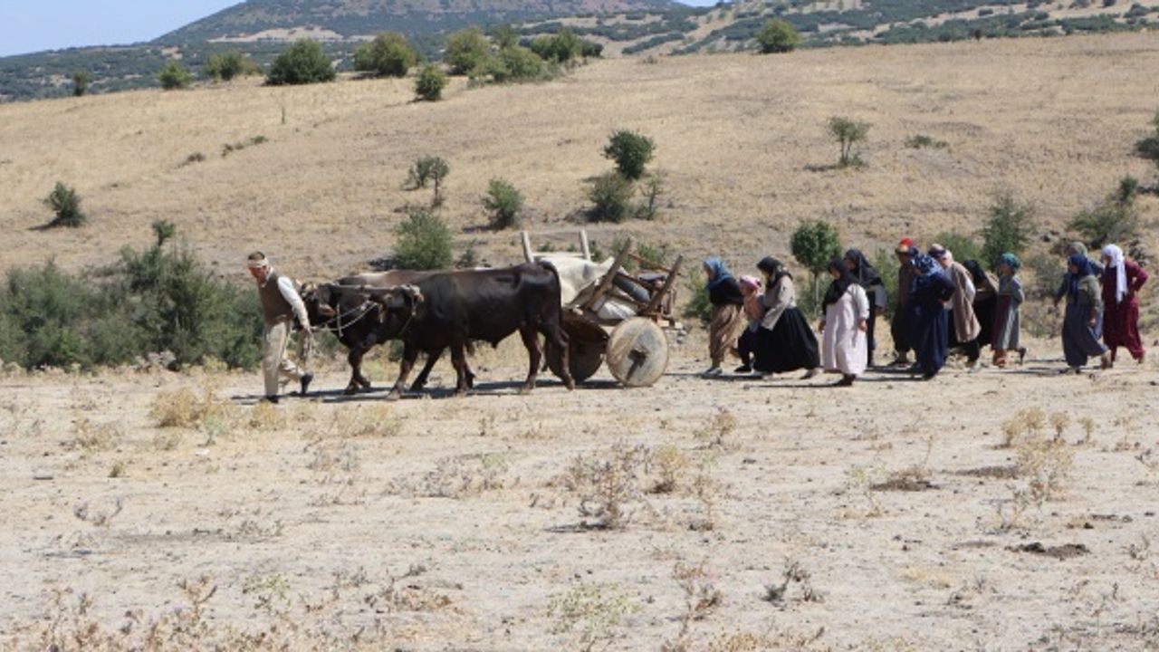 Manisa'da Nazım Hikmet'in "Kadınlarımız" şiiri için klip çekildi