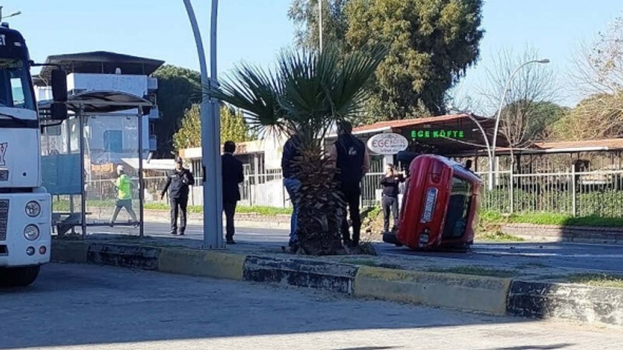 Aydın'da tırla çarpışan otomobil devrildi