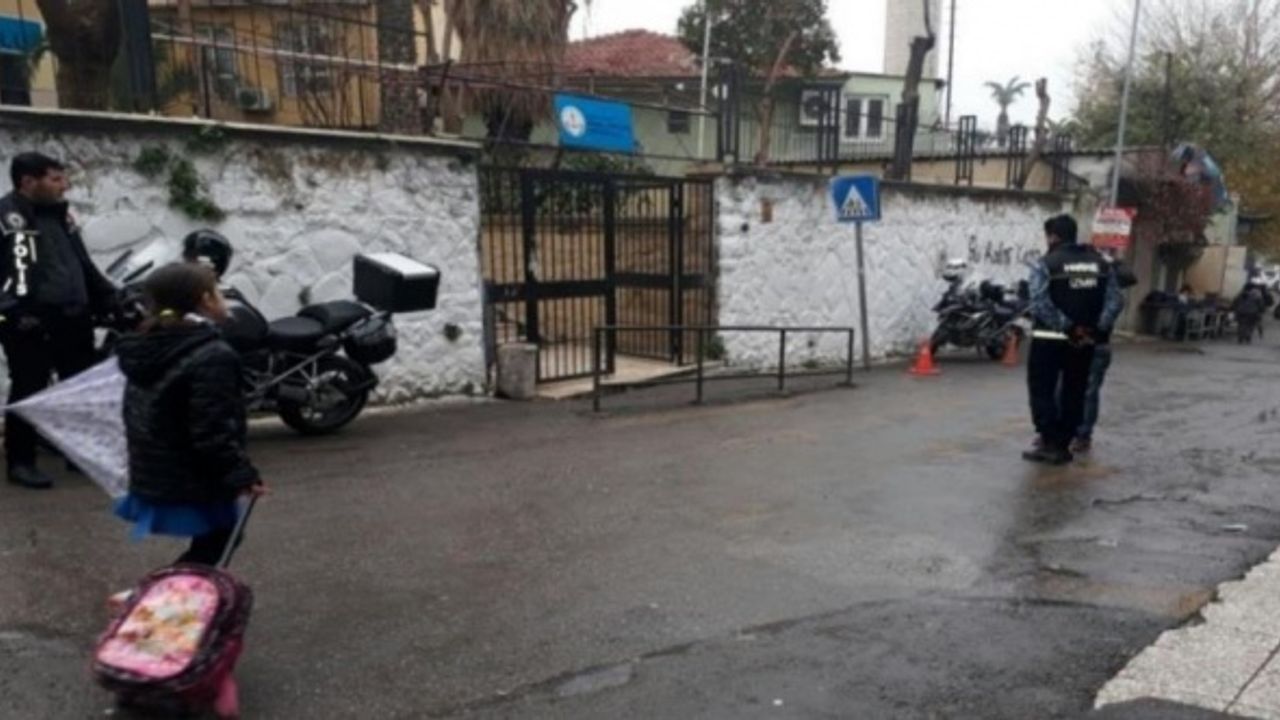  İzmir'de denetimlerle okul çevreleri daha güvenli
