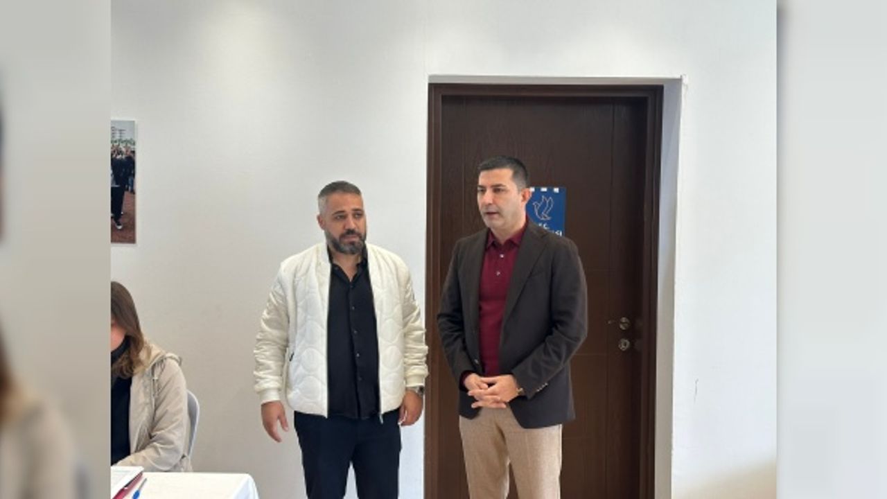 Kuşadasıspor'da Emiroğlu tekrar başkan seçildi