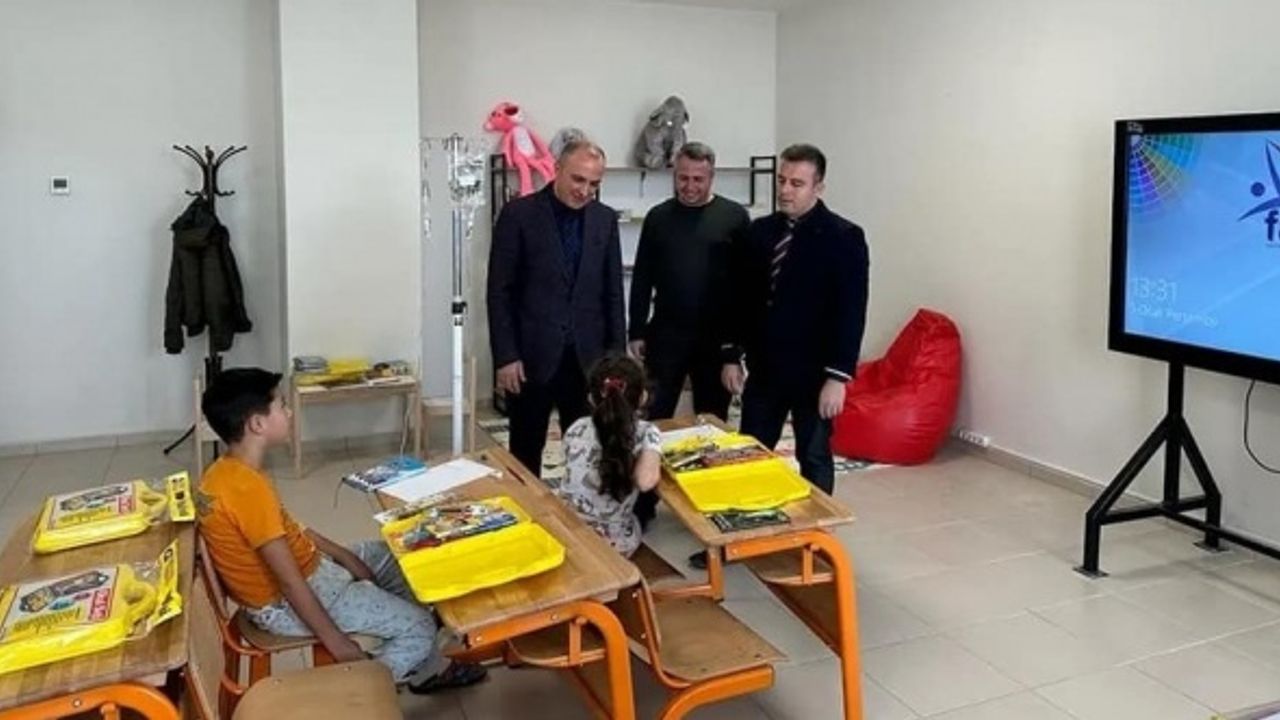  Uşak’ta hastane, hasta çocuklar için okula dönüştürüldü