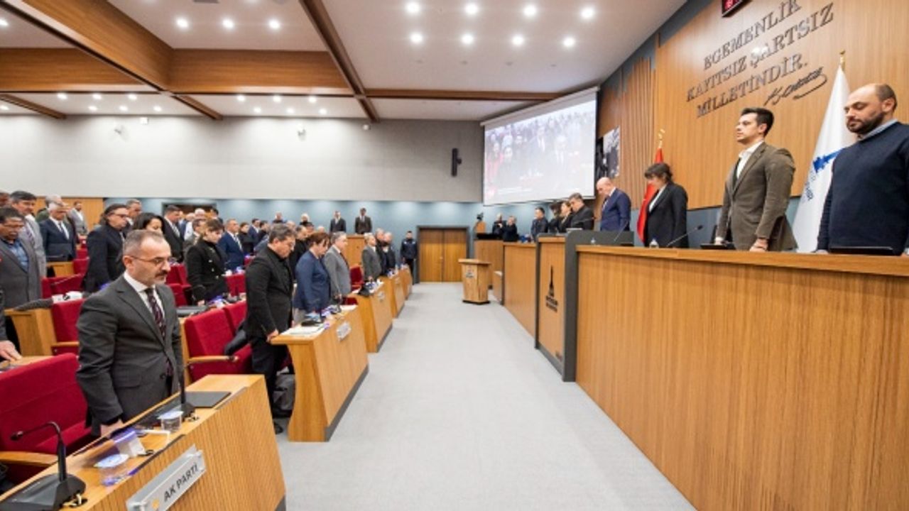 CHP ve İYİ Parti huzur haklarını depremzedelere bağışladı