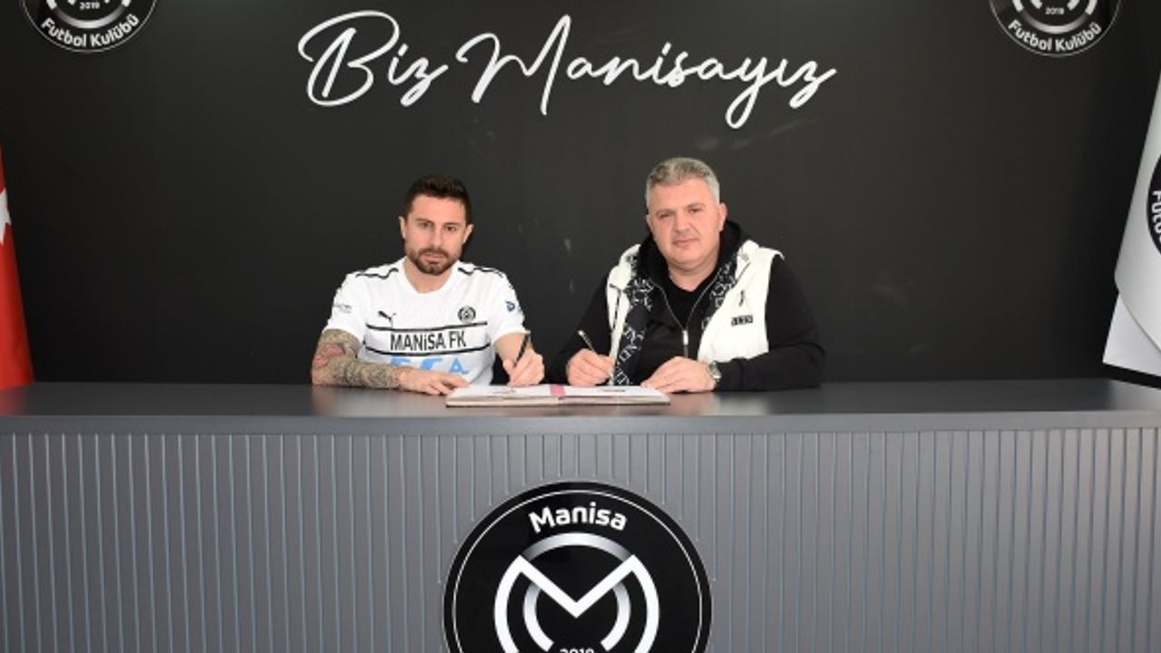 Manisa FK, Kaan Kanak'ı renklerine bağladı