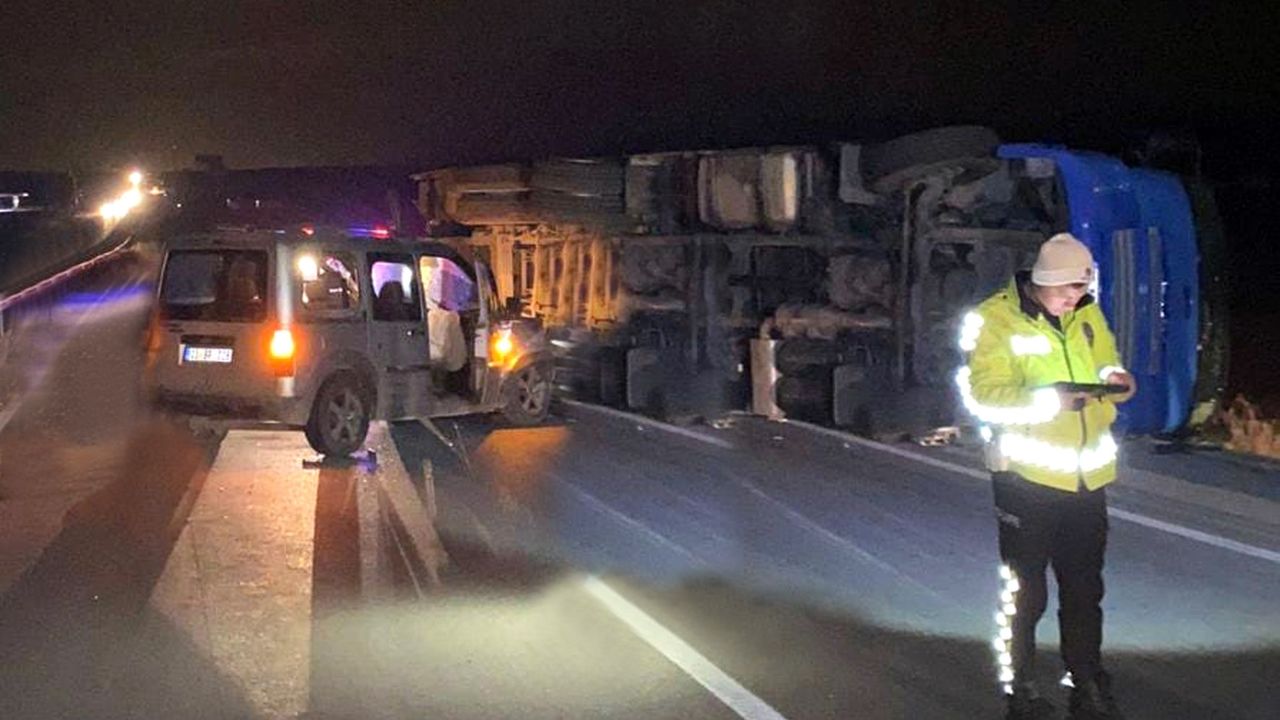 Afyonkarahisar’da kamyon kazası