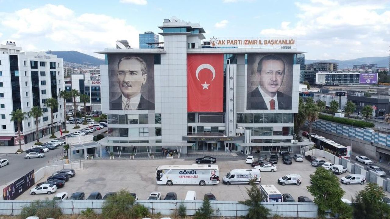 AK Parti İzmir’de 6 ilçe başkanı belli oldu