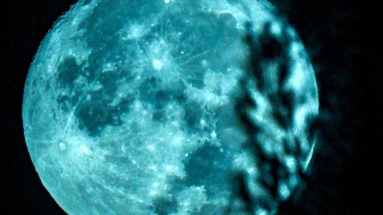 Mavi ay Muğla’da renkli görüntülere sahne oldu