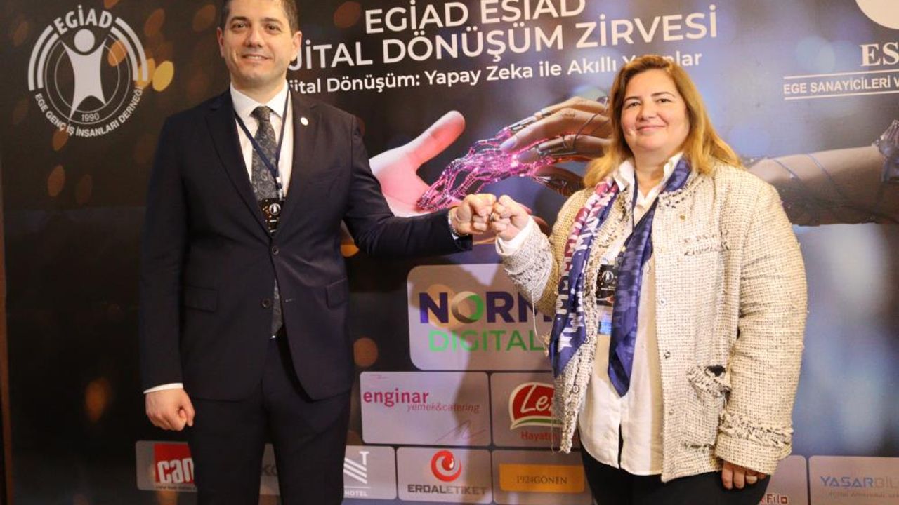 İzmir'de Dijital Dönüşüm Zirvesi gerçekleşti