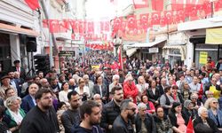 Dikili’de miting gibi seçim ofisi açılışı