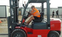 Bu kadınlar forklift operatörü