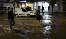 Uşak’ta yağmur sonrası yollar göle döndü