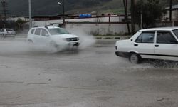 Manisa'da 5 ilçe için sağanak yağış uyarısı