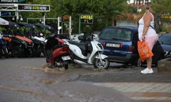  Fethiye’de sağanak yağış etkili oldu