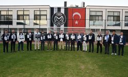 Manisa FK yeni yönetimini tanıttı