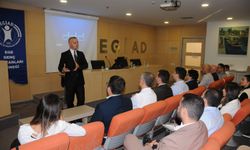 EGİAD’dan dijital dönüşüme uluslararası yaklaşım