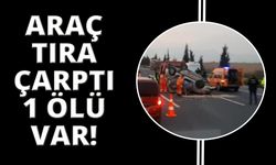  İzmir'de otomobil önce tıra ardından bariyerlere çarptı