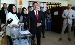 AK Parti Adayı Hamza Dağ oyunu kullandı