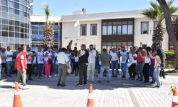 Menemen Belediyesi'nden çıkarılan işçilerin eylemi sürüyor
