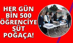 İzmir'de ilçe belediyesi öğrenciye süt ve poğaça dağıtıyor