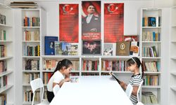 Çiğli'de cumhuriyet ışığını taşıyan mahalle kütüphanesi açıldı