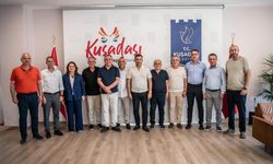 Aydın'daki CHP'li Belediye Başkanları Kuşadası'nda bir araya geldi