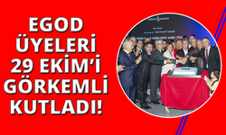 İzmir'de otomotivcilerden 29 Ekim’e yakışan kutlama