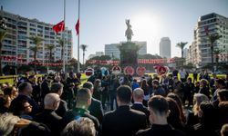 CHP İzmir Ata'sını andı