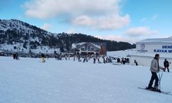 Denizli Kayak Merkezi yeni sezonda ziyaretçi akınına uğradı