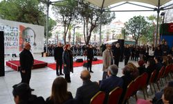 Uğur Mumcu Karabağlar 'da özlem ve saygıyla anıldı