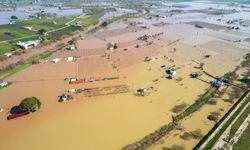 Gediz Nehri taştı, köprüler alarm veriyor