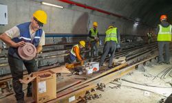 Bornova’da metro hattında raylar yenileniyor