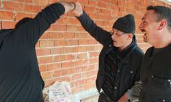 Vatandaşın çiftlik sahibi ile kurban pazarlığı renkli görüntüler oluşturdu