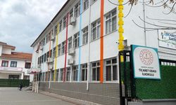 Sınıfın düşen tavan sıvası 3 öğrenciyi yaraladı