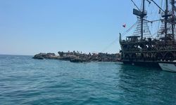 Gezi teknesi su aldı, 100 yolcu tahliye edildi