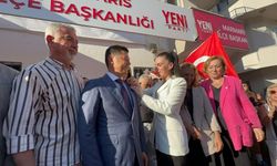 Marmaris Belediye Başkanı Ünlü, CHP'den istifa ederek Yeni Parti'ye katıldı