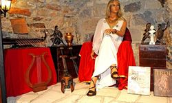Ali Rıza İşipek’in "Homeros ve Troya" sergisi Çeşme Kalesi’nde açıldı