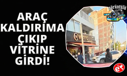 İzmir'de kontrolden çıkan otomobil çarşıyı birbirine kattı