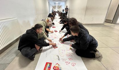 İzmir'de öğrencilerden öğretmenlerine sıra dışı kutlama