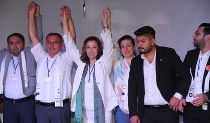 CHP Kula İlçe Kongresi'nde başkanlığa Esen Çınar seçildi