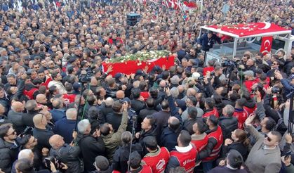Başkan Durbay'a görev yaptığı belediyede duygusal veda