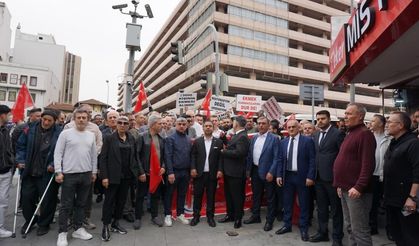 Kemeraltı esnafı otopark sorunu nedeniyle kepenk kapattı