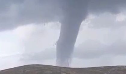 İzmir'de dev hortum saniye saniye görüntülendi