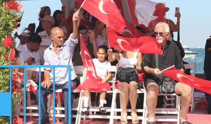 İzmir'de 30 Ağustos Zafer Bayramı coşkuyla kutlandı