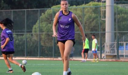 22 yaşındaki Zeynep Mestan, Turgutluspor'un teknik direktörü oldu