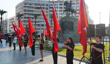 İzmir'de yeni eğitim öğretim yılı törenle başladı