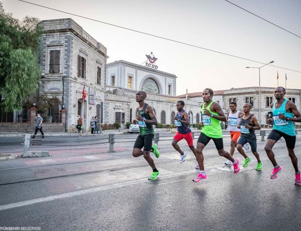 Maraton İzmir'de geri sayım başladı
