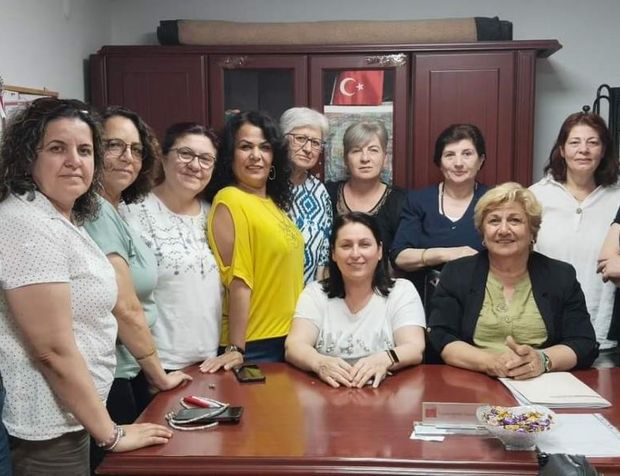 CHP Manisa İl Kadın Kollarından toplu istifa
